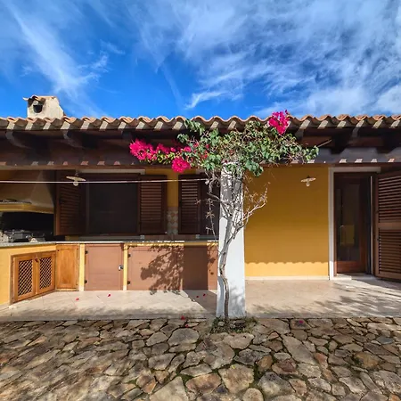 Casa vacanze Sa Perla - Pool, Panoramic View, 250m To Seafront, 650m To Beach, Starlink Internet